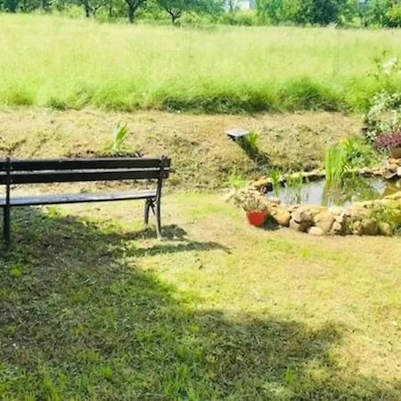 Cascina Baracico, Stanza Della Pace 度假居 *