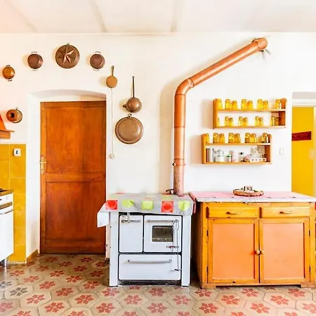 Cascina Baracico, Stanza Della Pace Feriehus Rocca Grimalda